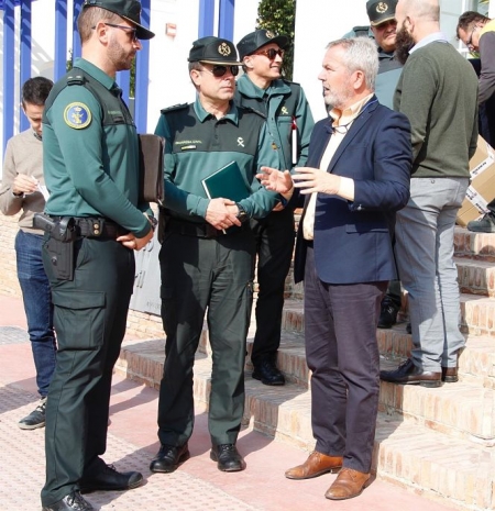 El jefe de la Comandancia de la Guardia Civil en Granada, el coronel Francisco García Sánchez, y el presidente de la Autoridad Portuaria de Motril, José García Fuentes (AUTORIDAD PORTUARIA DE MOTRIL) 