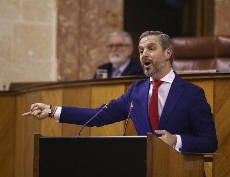 El consejero de Hacienda, Juan Bravo, en el Pleno del Parlamento (MARÍA JOSÉ LÓPEZ - EUROPA PRESS) El consejero de Hacienda, Juan Bravo, en el Pleno del Parlamento (MARÍA JOSÉ LÓPEZ - EUROPA PRESS)