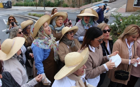 Descubrimiento de la placa en honor a Adela Muñoz (AYTO. MOTRIL) Descubrimiento de la placa en honor a Adela Muñoz (AYTO. MOTRIL)