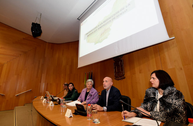 Jornada formativa sobre la futura ley urbanística (R. MARTÍNEZ / DIPGRA) 