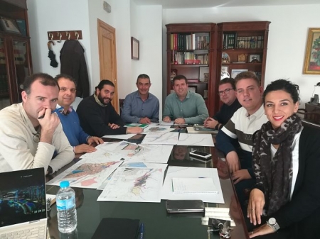 Equipo de Gobierno del Ayuntamiento de Monachil junto al arquitecto municipal (AYTO. MONACHIL) 