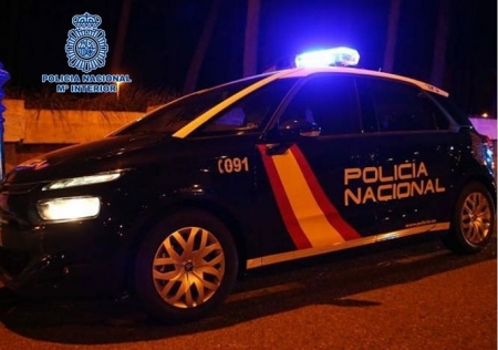 Vehículo policial (POLICIA NACIONAL) Vehículo policial (POLICIA NACIONAL)