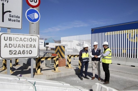El presidente y técnicos del puerto visitan los trabajos del Área de Depósito Temporal (AUTORIDAD PORTUARIA DE MOTRIL)