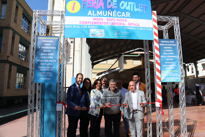 Imagen de la inauguración de la Feria Outlet (AYTO. ALMUÑECAR) 