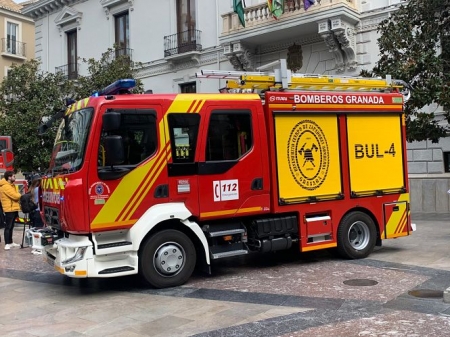 Nuevo vehículo de bomberos de Granada (JOSÉ VELASCO) 