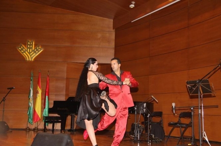Baile de tango en la sede de Caja Rural de Granada (CAJA RURAL - ARCHIVO) 