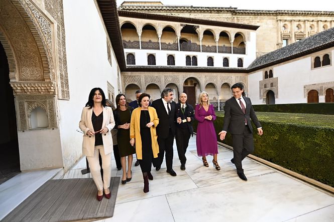 Imagen de la visita del ministro a la Alhambra (TWITTER PATRICIA DEL POZO) 