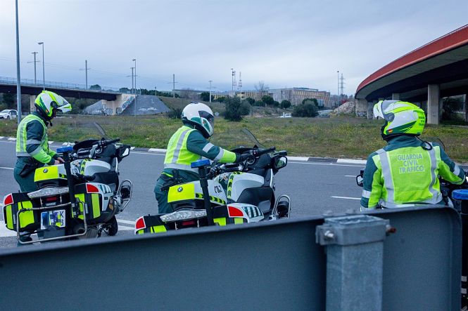 Agentes de la Guardia Civil de Tráfico 