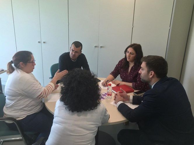 Reunión de UP y Adelante Granada con representantes de las `kellys` (UNIDAS PODEMOS) 