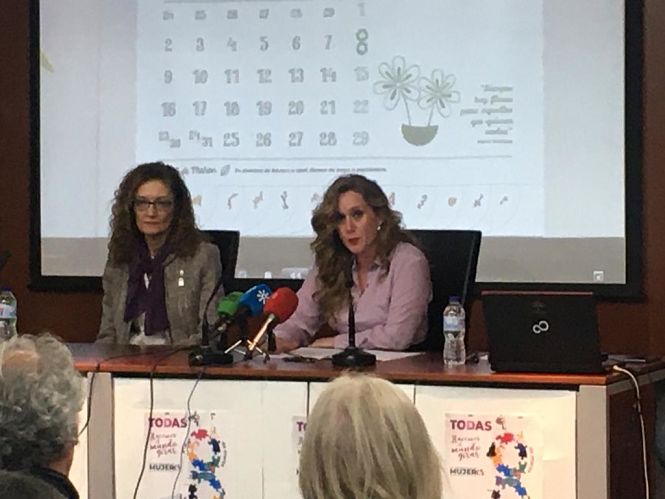 La directora del IAM, Ruth Martos ha leido la declaración institucional por el 8 M (JUNTA)