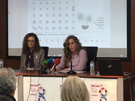 La directora del IAM, Ruth Martos ha leido la declaración institucional por el 8 M (JUNTA)