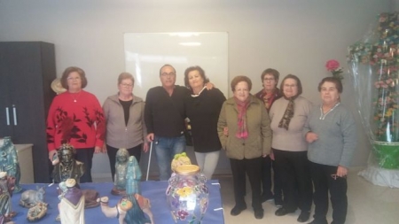 Jubiladas que han participado en el taller de manualidades (AYTO. HUÉTOR TÁJAR)