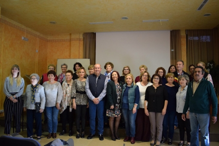 Foto de familia de los talleres de Reciclaje (AYTO. ALBOLOTE) 