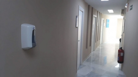 Dispensador de gel en Almuñécar (AYTO. ALMUÑECAR) Dispensador de gel en Almuñécar (AYTO. ALMUÑECAR)