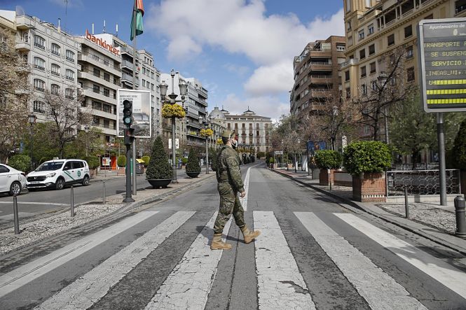 Los Legionarios acuden a Granada para prestar servicio de informacion por la cuarentena del Coronavirus - Álex Cámara (EUROPA PRESS) 