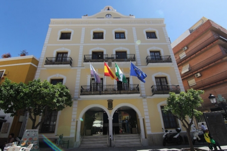 Fachada del Ayuntamiento de Almuñécar 