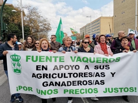 Imagen de una manifestación en Fuente Vaqueros en apoyo a los agricultores (FUENTE VAQUEROS) 