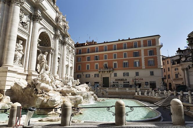 Fontana Di Trevi en Roma (MATTEO TREVISAN /ZUMA) 