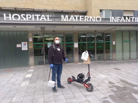 Repartidor en patinete eléctrico (JUNTA) 