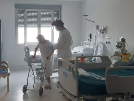 Terapia de rehabilitación física a paciente (JUNTA DE ANDALUCÍA) Terapia de rehabilitación física a paciente (JUNTA DE ANDALUCÍA)