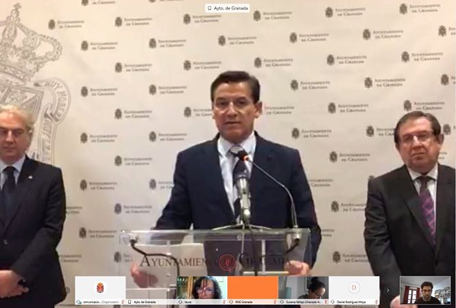 El alcalde de Granada, Luis Salvador, en rueda de prensa telemática (EUROP PRESS)