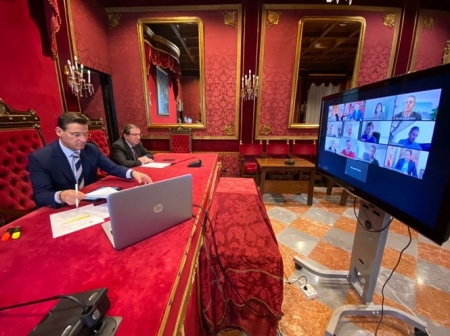 Reunión de Junta y Ayuntamiento para organizar la desescalada en Granada (AYUNTAMIENTO) 