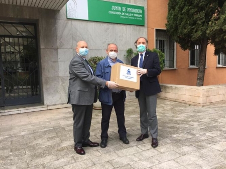 Entrega de las mascarillas al Delegado de Salud (CODEGRA) 