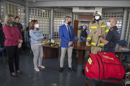 Presentación de nuevos EPI para los bomberos de Granada (JAVIER ALGARRA) Presentación de nuevos EPI para los bomberos de Granada (JAVIER ALGARRA)
