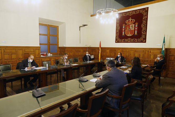 Reunión de los operadores jurídicos en Granada (PEPE VILLOSLADA) 