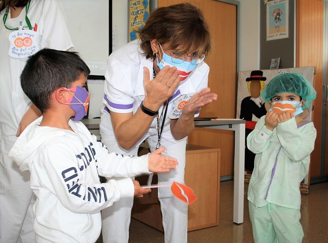 El Hospital San Cecilio ha celebrado el Dia del Niño hospitalizado (HUSC)