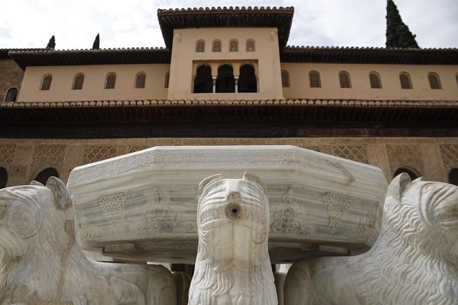  La Alhambra de Granada sin turistas por la crisis del coronaviru (ÁLEX CÁMARA - EUROPA PRESS)