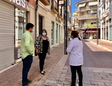 Retirada de maceteros en Motril (AYTO. MOTRIL) Retirada de maceteros en Motril (AYTO. MOTRIL)