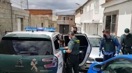 Imagen de la detención del presunto autor (GUARDIA CIVIL) 