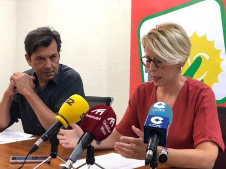 Rueda de prensa de miembros de IU (IU MOTRIL) Rueda de prensa de miembros de IU (IU MOTRIL)