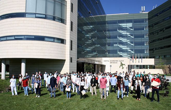 Foto de familia de los residentes (HUSC) 