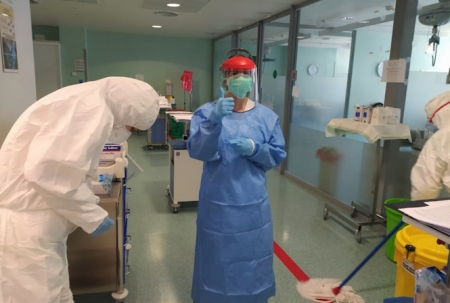 Sanitarios del Hospital San Cecilio (HUSC) 