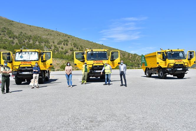 Imagen de la presentación de los nuevos vehículos del Infoca (JUNTA) 