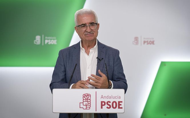 El portavoz adjunto del PSOE-A Manuel Jiménez Barrios, en rueda de prensa (PSOE-A) 