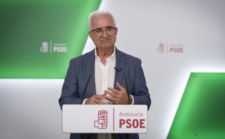 El portavoz adjunto del PSOE-A Manuel Jiménez Barrios, en rueda de prensa (PSOE-A) 