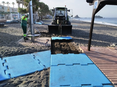 Preparación de las Playas de Almuñécar (AYTO. ALMUÑECAR) Preparación de las Playas de Almuñécar (AYTO. ALMUÑECAR)