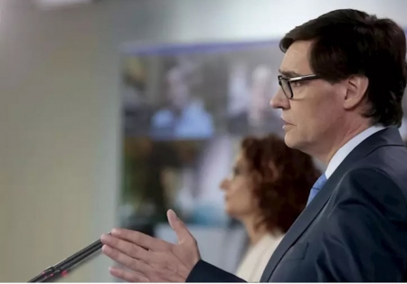 El ministro de Sanidad, Salvador Illa ven rueda de prensa (MONCLOA)