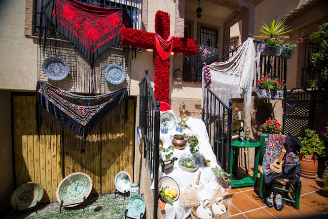 Una Cruz en una casa de Atarfe (AYUNTAMIENTO ATARFE) 