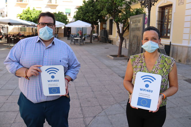 Presentación de los puntos wifi gratuitos (AYTO. ALMUÑÉCAR)