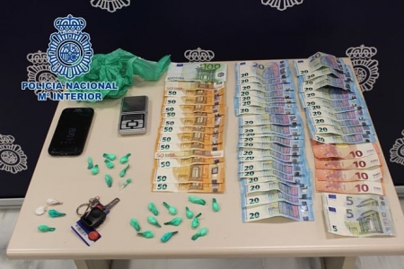 Imagen de los efectos intervenidos (POLICÍA NACIONAL) 