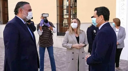 El presidente de la Junta de Andalucía, Juanma Moreno en una visita a Motril (JUNTA DE ANDALUCÍA)