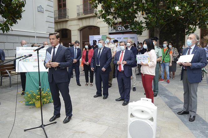 El Alcalde de Granada, Luis Salvador ha presentado el cupón (ONCE) 