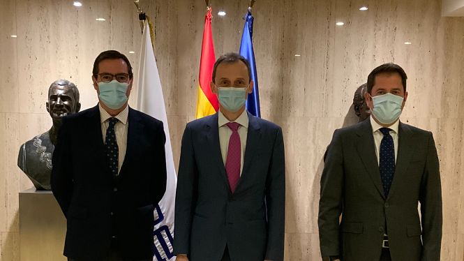 Reunión de miembros de la CGE con el ministro Pedro Duque (CGE)