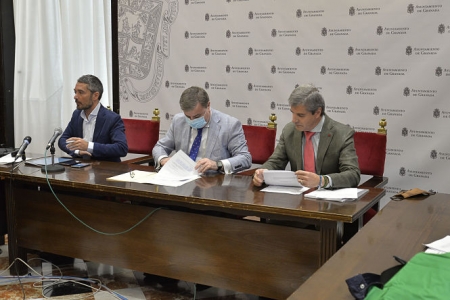 Rueda de prensa tras la Junta de Gobierno (JAVIER ALGARRA / AYUNTAMIENTO)