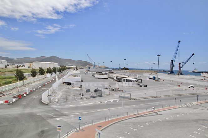 Área De Depósito Temporal De Mercancías (PUERTO DE MOTRIL) 