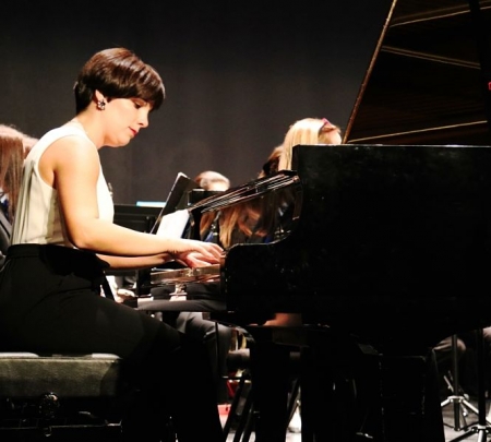 Imagen de un concierto de la pianista Paloma Herrero (AYTO. ALMUÑÉCAR)